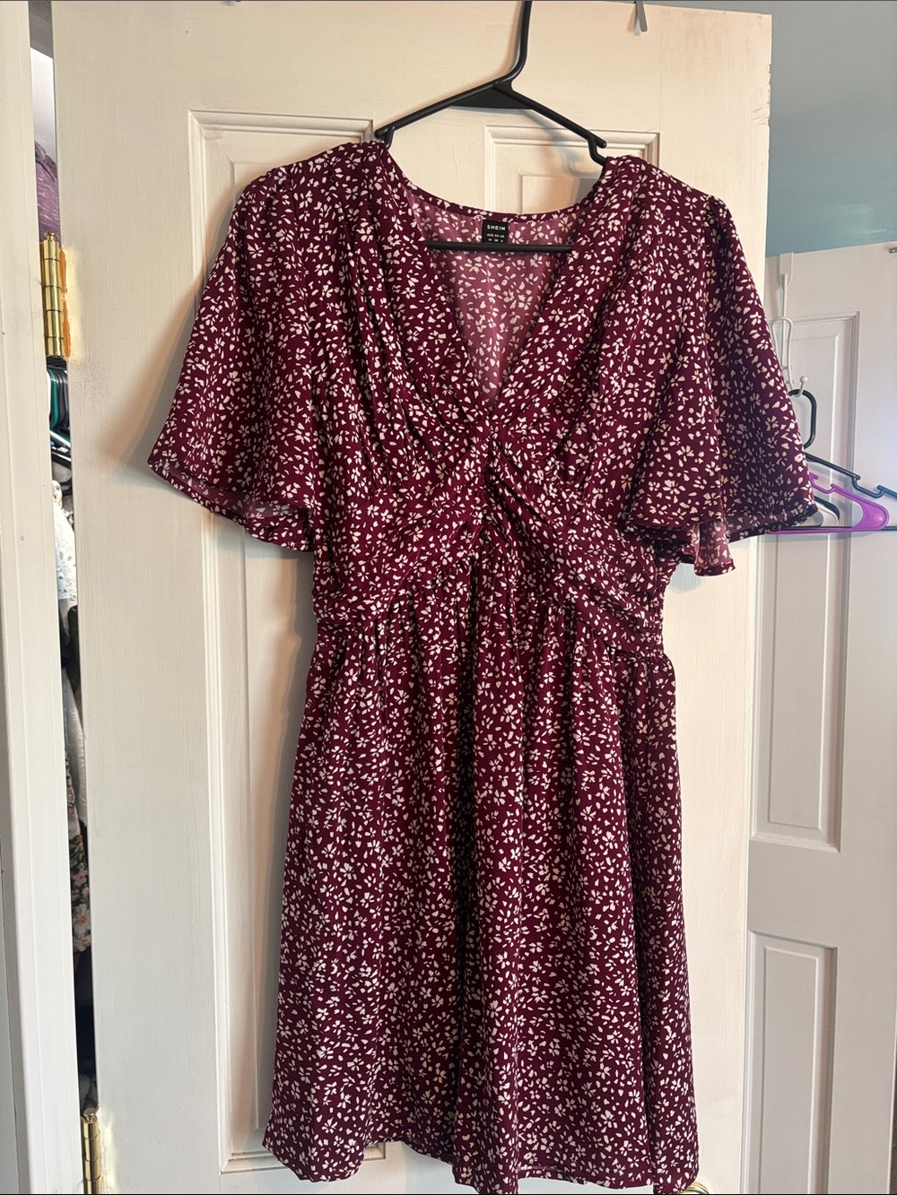 SHEIN Burgundy Floral V-Neck Twist-Front Dress